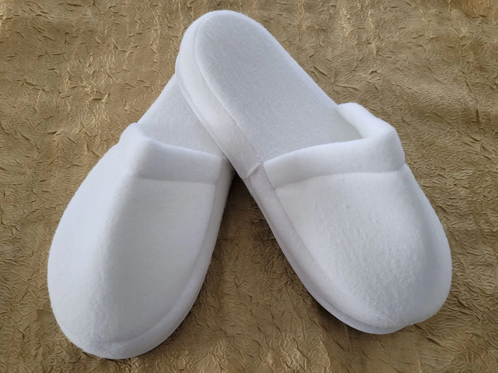 Polyester Pofuduk Terlik galeri görseli 2 küçük ön izleme